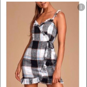 Lulu’s plaid dress‎